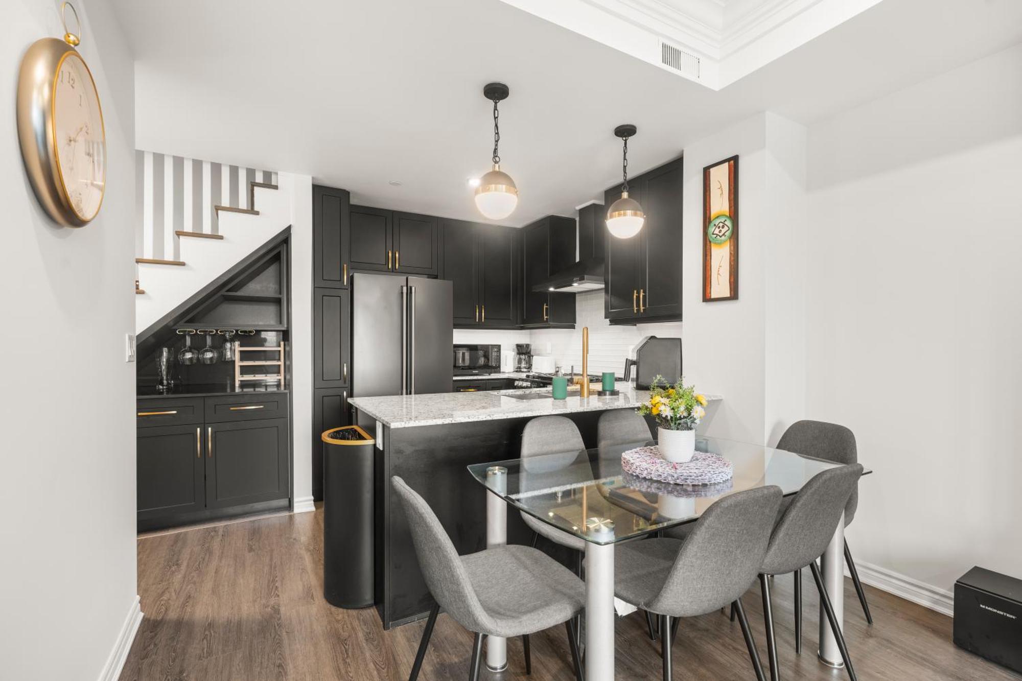 Globalstay Luxury Townhouse Minutes Away From Waterfront Toronto Exterior photo